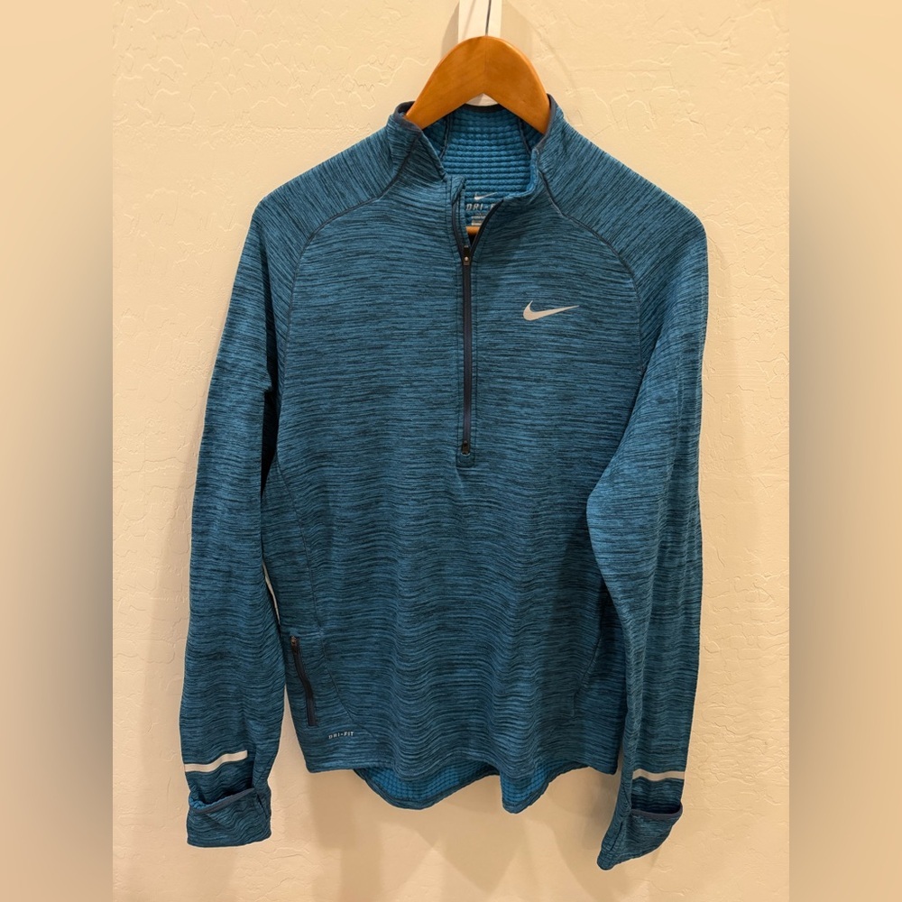 Nike Men's Dri-FIT Sphere Element 1/2-Zip Running Top
Size M